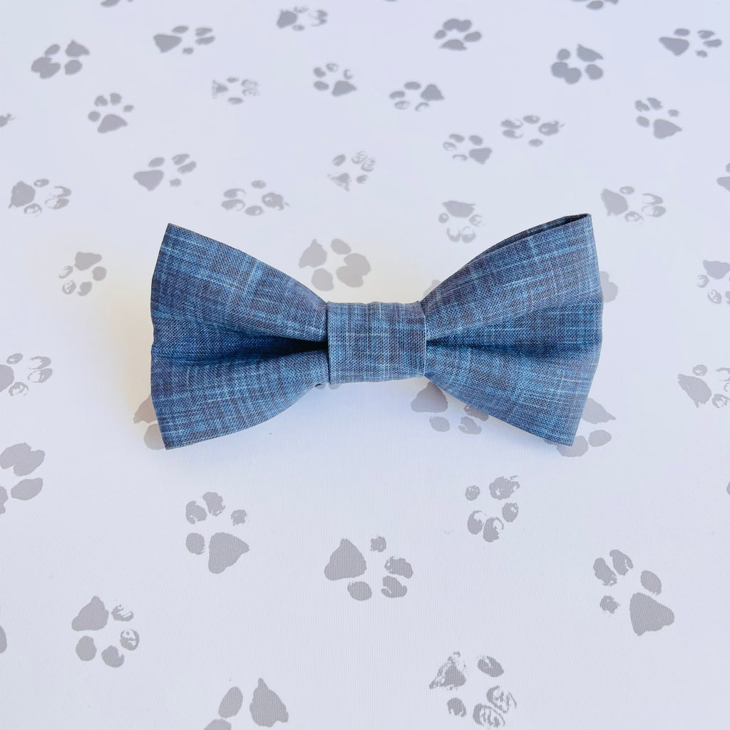 Navy Linen Bow Tie